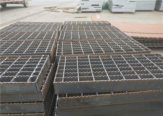 Q235 Windweerstand Gelast Staal dat 1500mm Goedgekeurde Breedte ISO9001 raspt