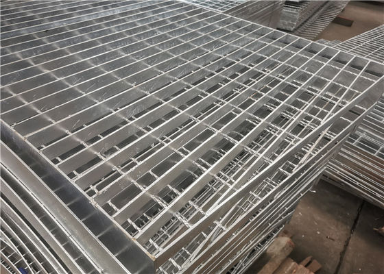 Q235 Windweerstand Gelast Staal dat 1500mm Goedgekeurde Breedte ISO9001 raspt