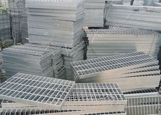 Het elektro Gegalvaniseerde Swage Gesloten Raspende Q235-Blad van het Roostermetaal
