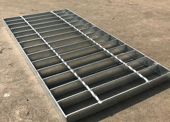 Q235 randde Grating van het Hete Onderdompelings Gegalvaniseerd Staal Platform 65x5mm