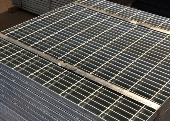 Q235 randde Grating van het Hete Onderdompelings Gegalvaniseerd Staal Platform 65x5mm