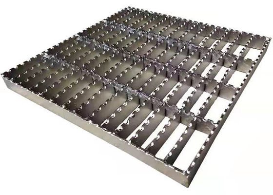 30*100mm Gegalvaniseerd Gelast Staal die de Openluchtgang van de Metaalrooster raspen