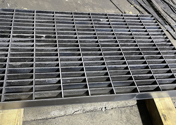 Duidelijk Weefsel Gelast Staal die 50x5mm Gegalvaniseerd de Bouwplatform raspen