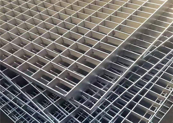 Anticorrosief Gelast Staal die 40*3mm het Netbevloering raspen van het Aluminiummetaal