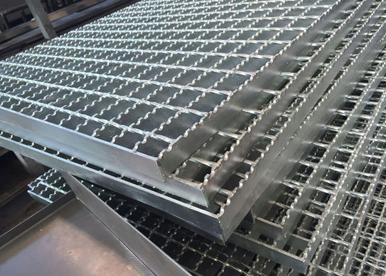 Het Staalgrating van de zaagtandloopbrug Platform
