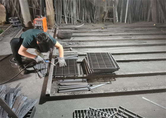Het Staalgrating van het autowasseretteplatform de Weerstand van de Plaat50x4 Mm Corrosie