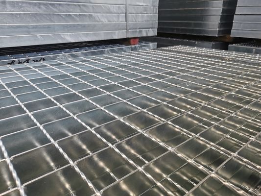 SGS Industriële Getande Koolstofstaalbar die Hete Gegalvaniseerde Onderdompeling raspen