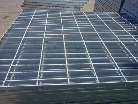 Grating van het de Loopvlakkenstaal van de water Permeabele Trede