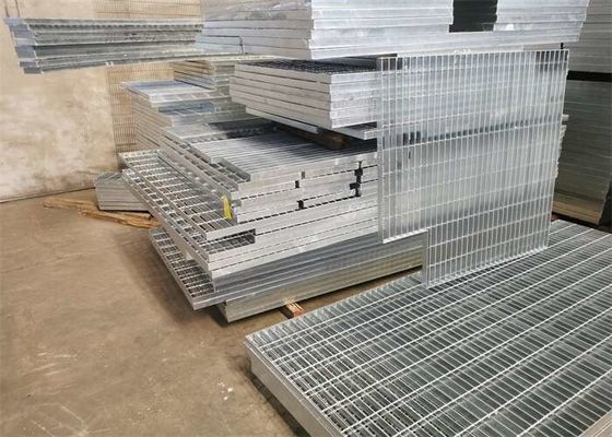 Anticorrosieve Staaloprijlaan die 1250mm Breedte voor Chemische Installaties raspen