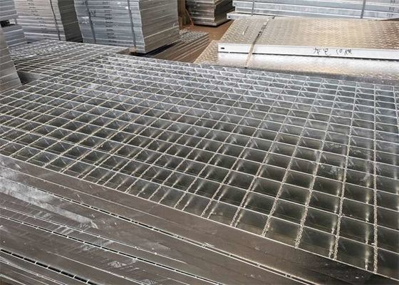Anticorrosieve Staaloprijlaan die 1250mm Breedte voor Chemische Installaties raspen