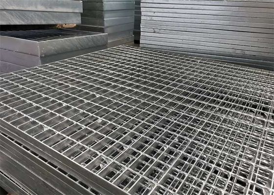 20×5mm Grating van het Hete Onderdompelings de Gegalvaniseerde Staal Roosters van het Gangmetaal voor Oprijlanen