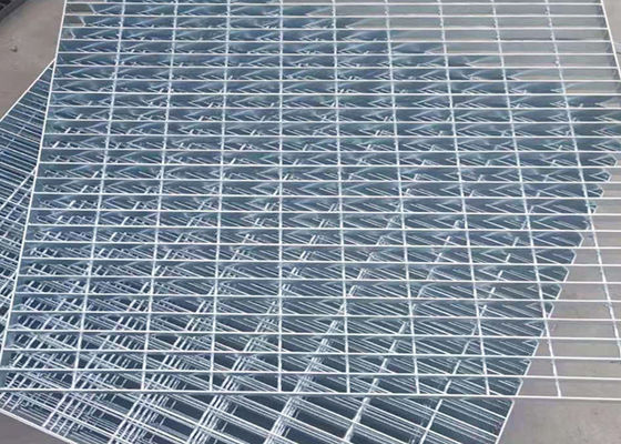 Dik gemaakt Grating van het Hete Onderdompelings Gegalvaniseerd Staal Platform voor Parkeerplaats