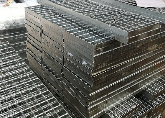 Dik gemaakt Grating van het Hete Onderdompelings Gegalvaniseerd Staal Platform voor Parkeerplaats