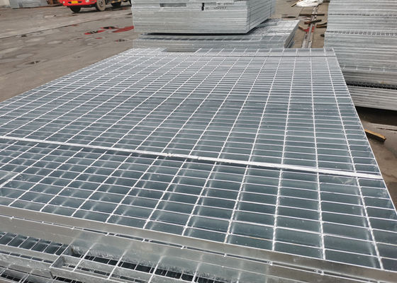 1000mm*300mm Hot-Dip Gegalvaniseerde Gelaste het Staalgrating van de Staaltrede Stoep