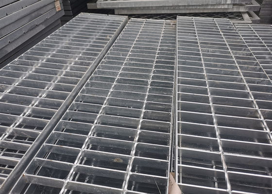 30*100mm Gelaste Bargrating Grating van het Gangq235 Gegalvaniseerde Staal