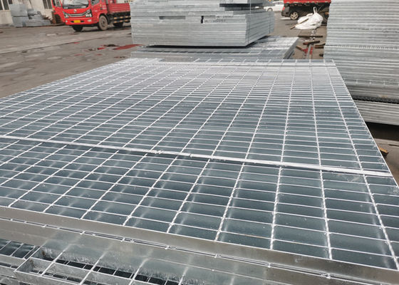 30*100mm Gelaste Bargrating Grating van het Gangq235 Gegalvaniseerde Staal