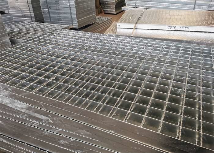 Anticorrosieve Staaloprijlaan die 1250mm Breedte voor Chemische Installaties raspen