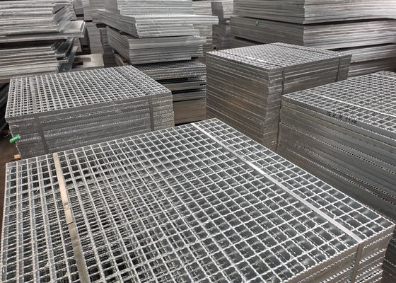 Grating van de Steunbalk niet Op zwaar werk berekend Gegalvaniseerd Gang Platform 75x10mm